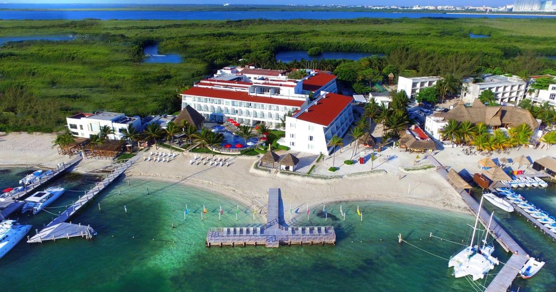 Vista de Cancun Bay Resort