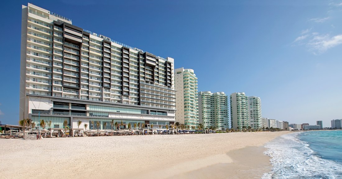 Vista de Royalton Chic Suites Cancun