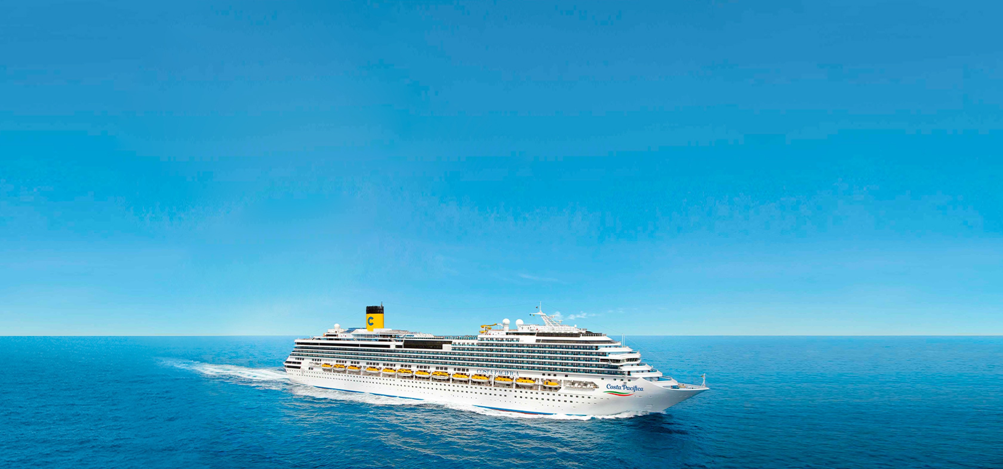 Costa Pacifica navegando por el Mediterráneo